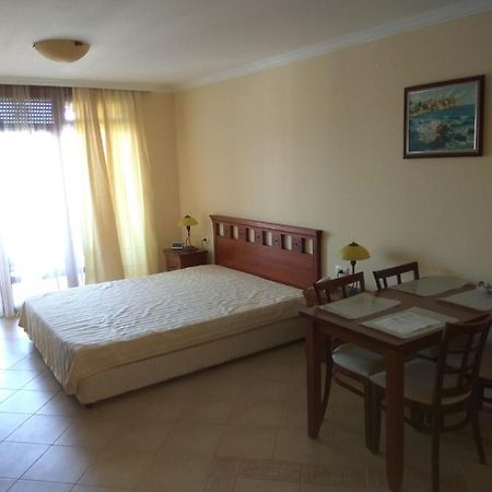 Santa Marina Holiday Village,211-40,411-42,411-43 索佐波尔 外观 照片